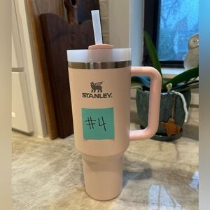 Stanley 40oz Quencher